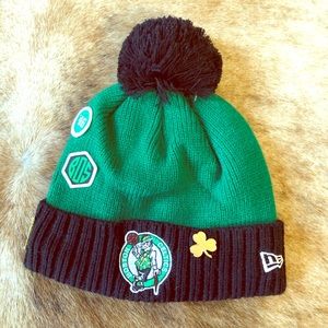 New Era Boston Celtics Knit Hat Beanie Fitted Snapback
